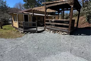 84 Avery High School Rd, Newland, NC 28567 - Photo 2