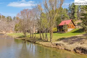 385 Bent River Dr, Lansing, NC 28643 - Photo 2