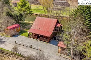 385 Bent River Dr, Lansing, NC 28643 - Photo 4