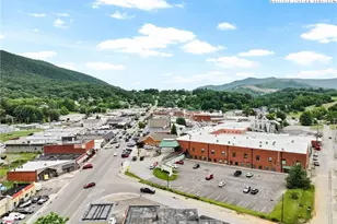 215 S Jefferson Station Pl, West Jefferson, NC 28694 - Photo 36