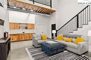 215 S Jefferson Station Pl, West Jefferson, NC 28694 - Photo 6