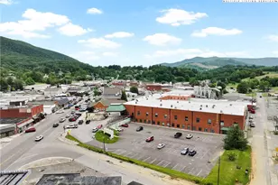 215 S Jefferson Station Pl, West Jefferson, NC 28694 - Photo 38