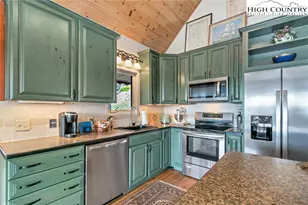 188 Doe Hill Ln, Newland, NC 28657 - Photo 12