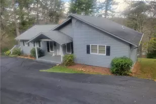 488 Meadow View Rd, Roaring Gap, NC 28668 - Photo 2