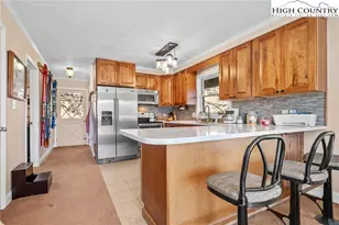 431 Cliffside Ln, Seven Devils, NC 28604 - Photo 6