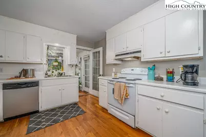 199 Brooker Street, Blowing Rock, NC 28605 - Photo 18