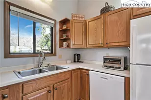 100 Spring Branch Rd, Beech Mountain, NC 28604 - Photo 22