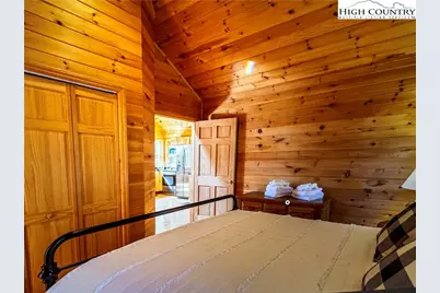 200 Summit Lodge Rd + Guest Chalet, Beech Mountain, NC 28604 - Photo 20