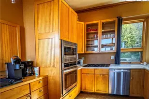 200 Summit Lodge Rd + Guest Chalet, Beech Mountain, NC 28604 - Photo 10