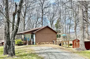 223 Timberlake St, Sparta, NC 28675 - Photo 4