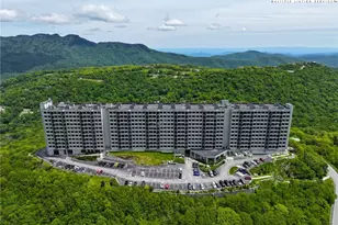 303 Sugar Top Dr, Sugar Mountain, NC 28604 - Photo 32