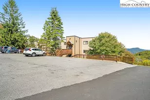 102 Sugar Ski Dr, Sugar Mountain, NC 28604 - Photo 2