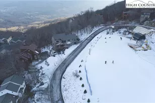 105 Skiloft Rd, Beech Mountain, NC 28604 - Photo 4