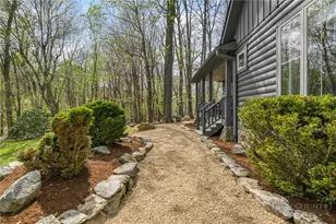 725 Fox Den Rd, Blowing Rock, NC 28605 - Photo 44