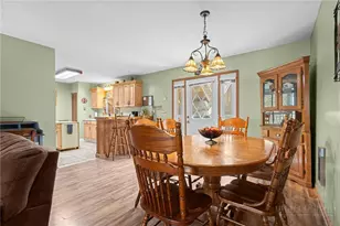 106 W Pond Creek Rd, Beech Mountain, NC 28604 - Photo 8