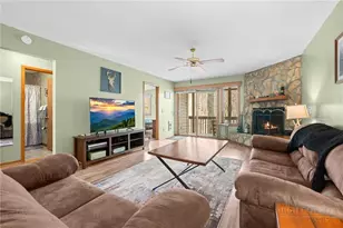 106 W Pond Creek Rd, Beech Mountain, NC 28604 - Photo 4