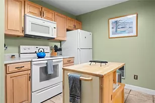 106 W Pond Creek Rd, Beech Mountain, NC 28604 - Photo 10
