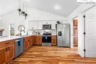 429 Townhomes Pl, Boone, NC 28607 - Photo 8