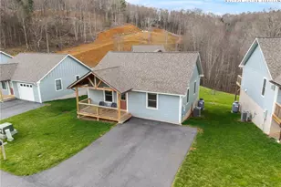 429 Townhomes Pl, Boone, NC 28607 - Photo 2