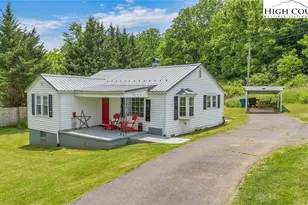 609 W Main St, Jefferson, NC 28640 - Photo 4