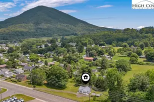 609 W Main St, Jefferson, NC 28640 - Photo 6