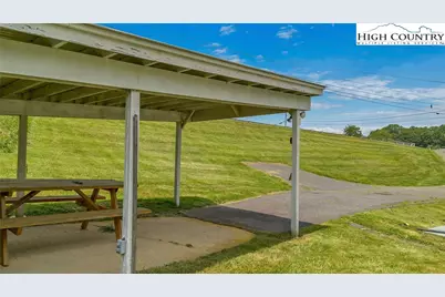 609 W Main Street, Jefferson, NC 28640 - Photo 32