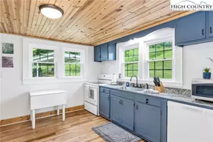 609 W Main St, Jefferson, NC 28640 - Photo 14