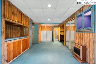 277 Country Lane, Newland, NC 28657 - Photo 16