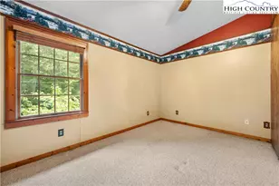 277 Country Ln, Newland, NC 28657 - Photo 10