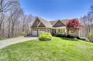 142 Fairway Oaks Dr, West Jefferson, NC 28694 - Photo 2