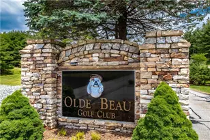 40 Club Villa Dr, Roaring Gap, NC 28668 - Photo 14