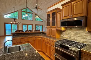 2134 Valle Cay Dr, Vilas, NC 28692 - Photo 14
