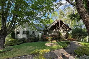 2134 Valle Cay Dr, Vilas, NC 28692 - Photo 2