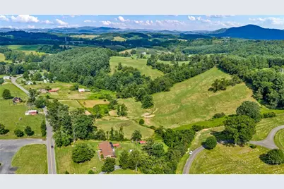 3630 US  Highway 221 N, Jefferson, NC 28640 - Photo 14
