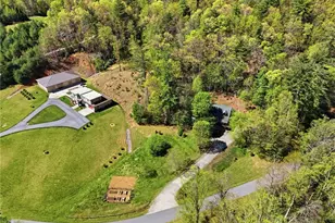 3925 Austin Vly Dr, Lenoir, NC 28645 - Photo 10
