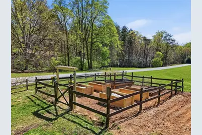3925 Austin Valley Drive, Lenoir, NC 28645 - Photo 12