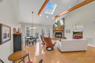 407 Peacock Dr, Blowing Rock, NC 28605 - Photo 10