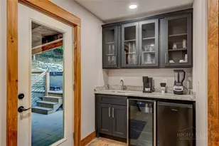 1015 Pine Ridge Rd, Beech Mountain, NC 28604 - Photo 22