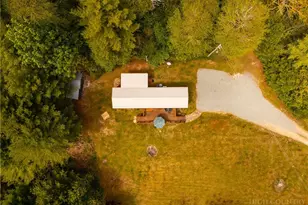 9050 Pittmans Gap Rd, Newland, NC 28657 - Photo 8