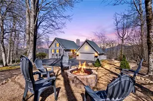 569 Shelter Rock Cir, Sugar Mountain, NC 28604 - Photo 2