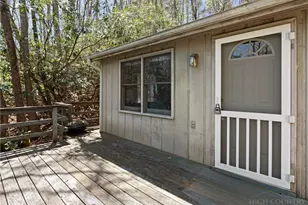 8977 Rose Hollow Ave, Newland, NC 28657 - Photo 18