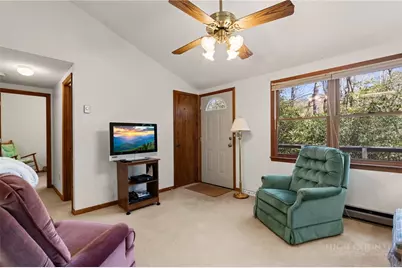 8977 Rose Hollow Avenue, Newland, NC 28657 - Photo 4
