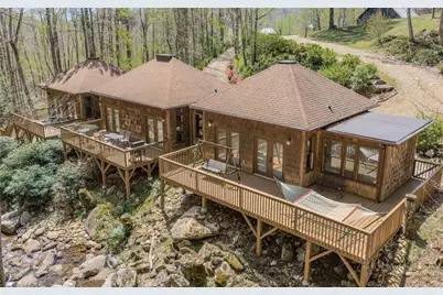 426 Cook Town Road, Bakersville, NC 28705 - Photo 2