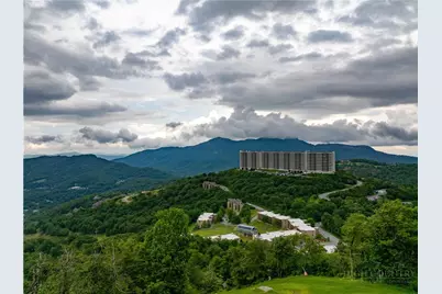 303 Sugar Top Drive #3827, Sugar Mountain, NC 28604 - Photo 32