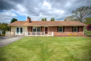 175 Sunset Dr, Sparta, NC 28675 - Photo 1