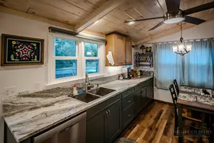 7 Valley Ln, Newland, NC 28657 - Photo 16