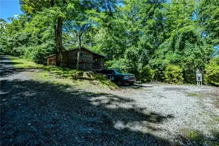 37 Shadow Stream Ln, Elk Park, NC 28622 - Photo 20