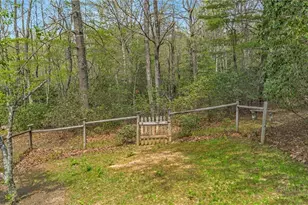 2259 Grassy Creek Rd, Grassy Creek, NC 28631 - Photo 18