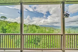 335 Pleasant View Dr, Sugar Mountain, NC 28604 - Photo 6