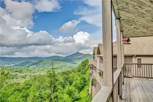 335 Pleasant View Dr, Sugar Mountain, NC 28604 - Photo 2